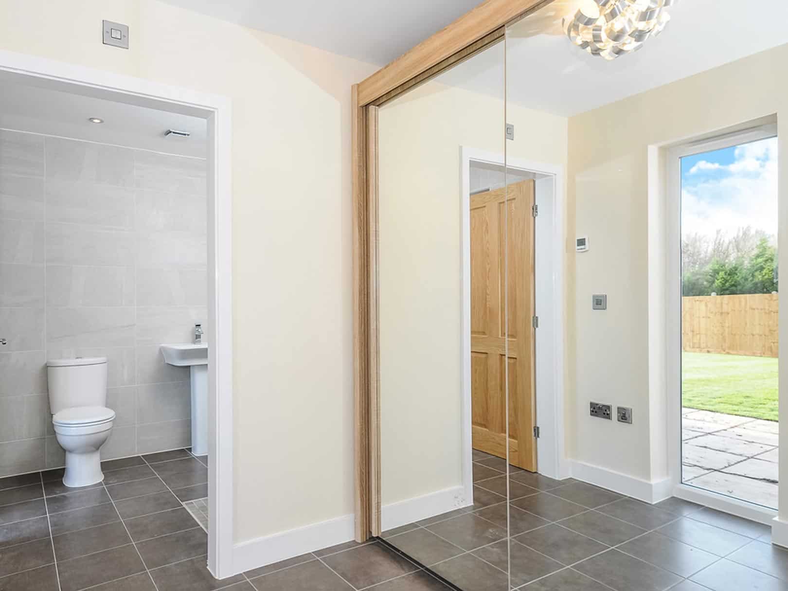 ensuite-bedroom-property-caythorpe-swan-homes